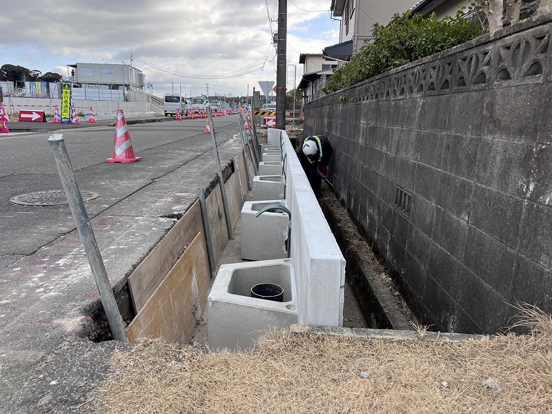フーチングレス・パネルシリーズ擁壁「FLパネル工法」（愛知県日進市本郷町）