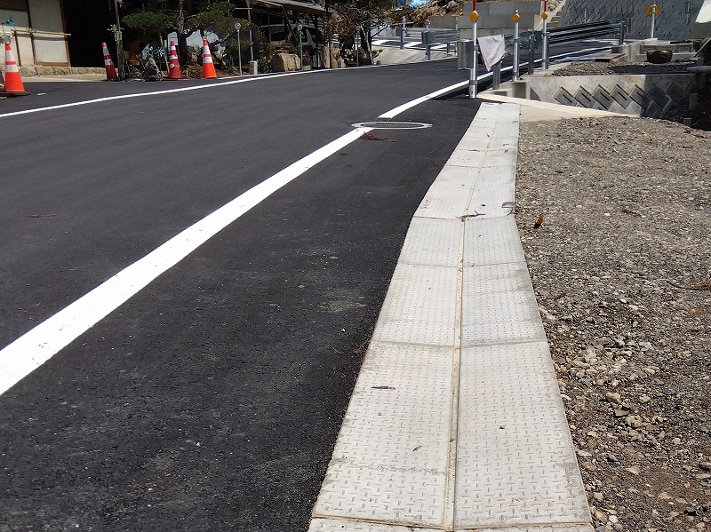 V形街渠(岐阜県郡上市八幡町地内)
