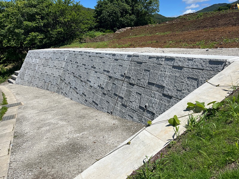 レベロック（水平自立積大型ブロック）のご紹介